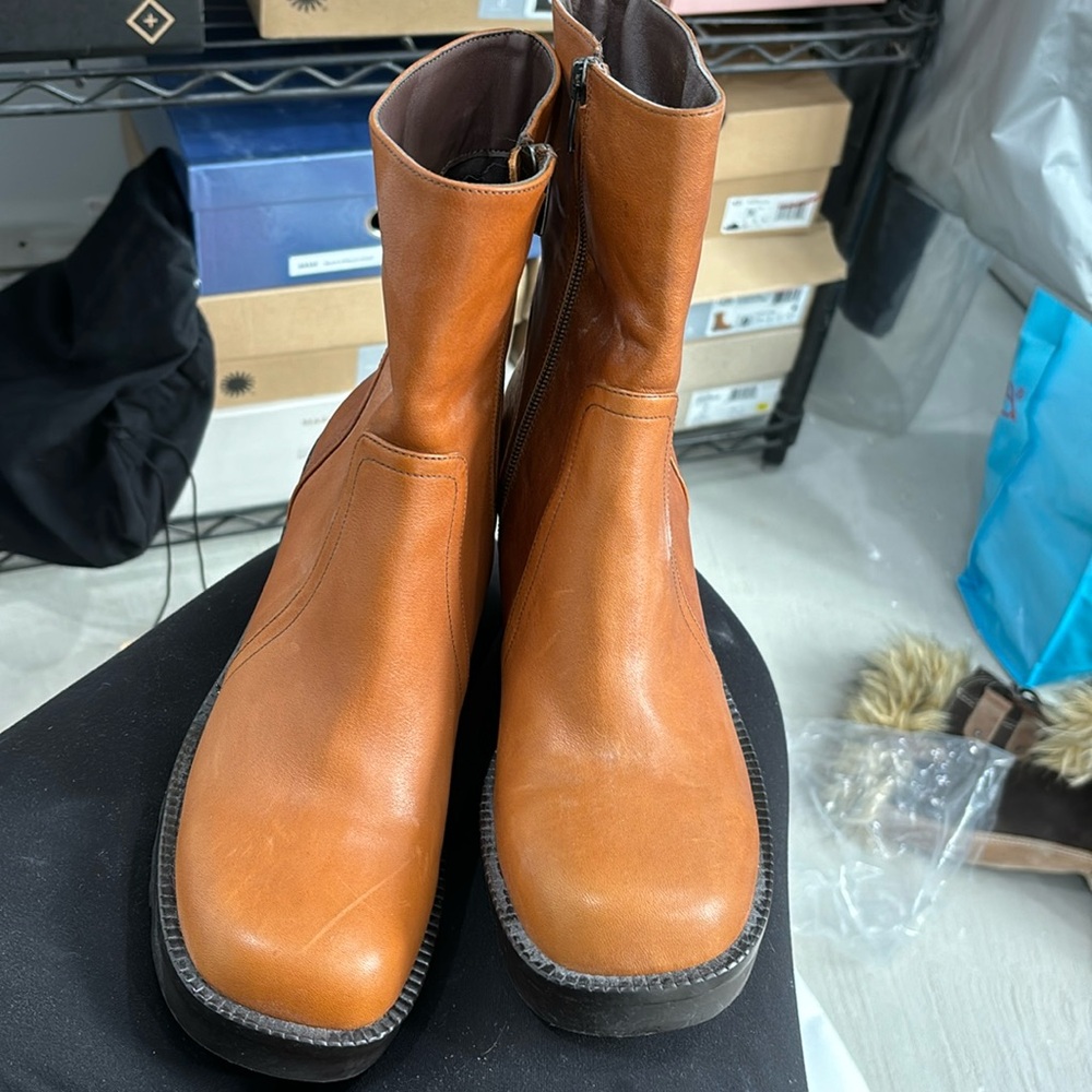 Brand new Steve Madden boots